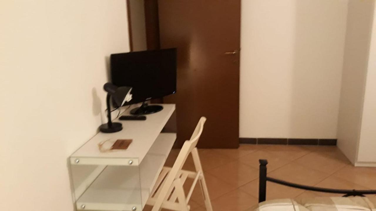 Le tre stelle Bed & Breakfast Ronco allʼAdige Eksteriør bilde